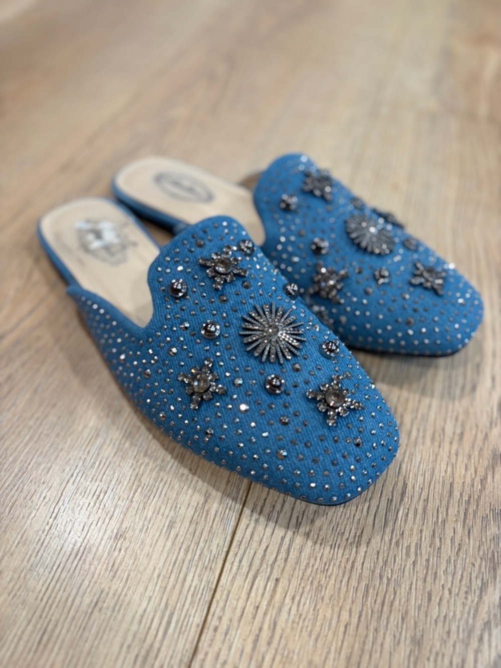 Jeweled Embellished Mule Flats Blue Studded Slip On Shoes Womens Size 6.5 - Picture 2 of 6